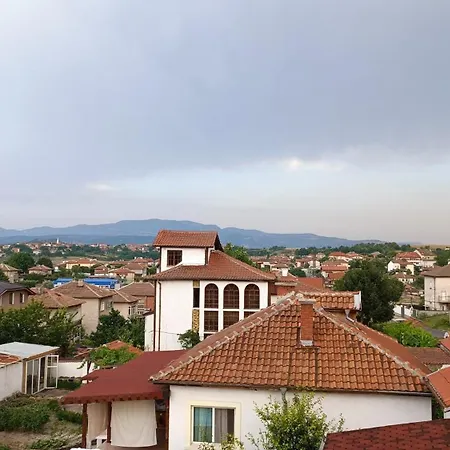 Guest house запряновата къща Kurdzhali