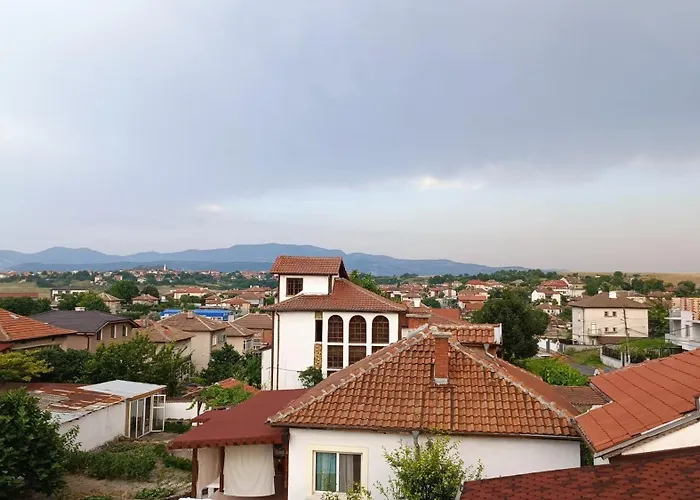 Guest house запряновата къща Kurdzhali